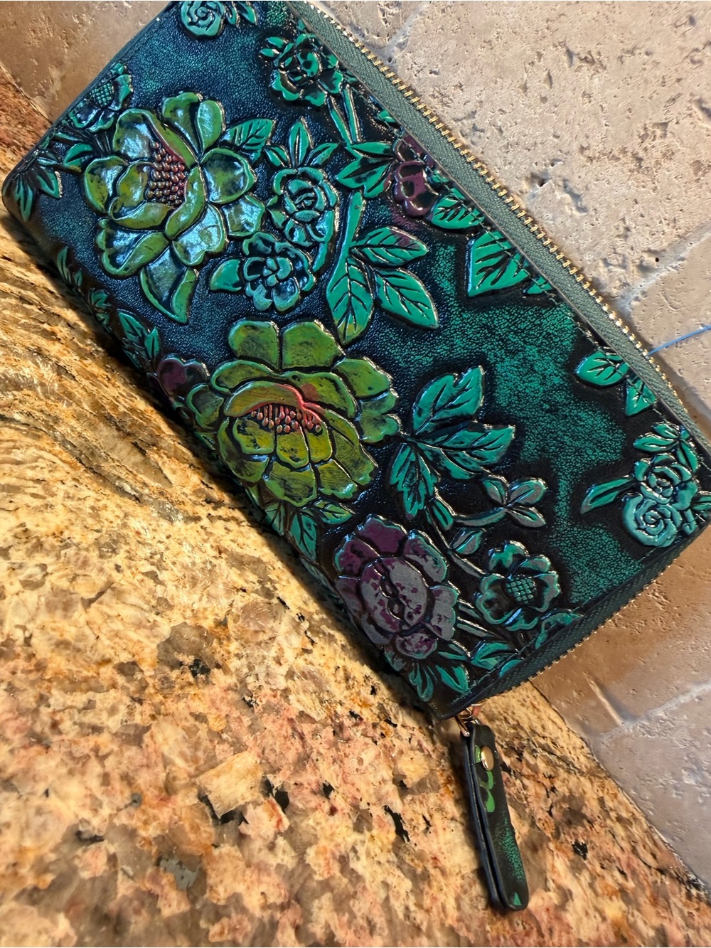 NWOT boutique Embellished Shiny Floral Zip Wallet – Green Multicolor